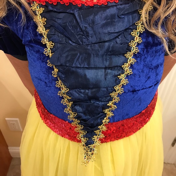 Snow White Halloween Costume xs/ petite brand new 🎃🎃 - Picture 2 of 5